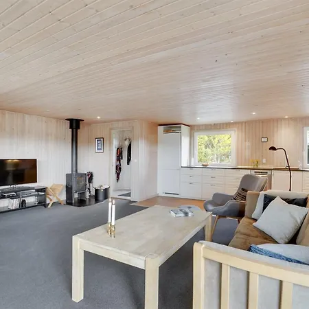 Asmir - 1-1km From The Sea By Interhome *