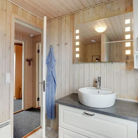 Asmir - 1-1km From The Sea By Interhome Feriehus *